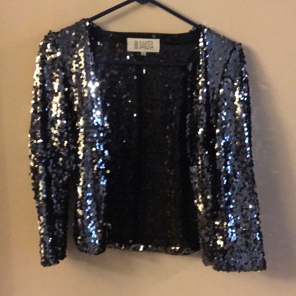 Sequenced Jacket